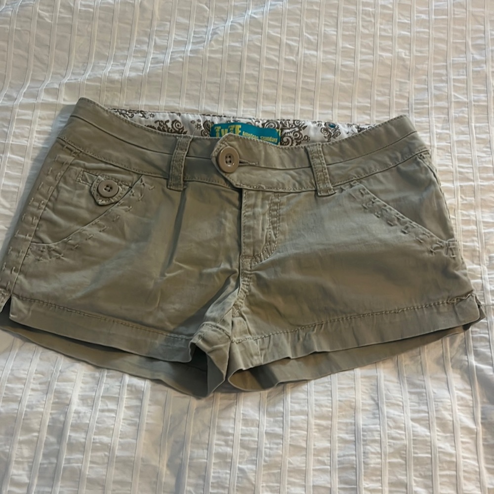 Tyte brand shorts. Size 3
